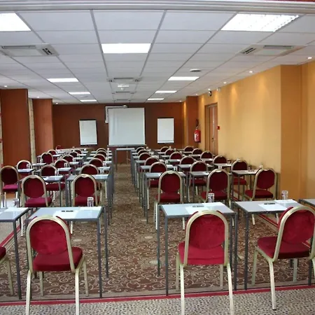 卡斯特尔维西诺酒店