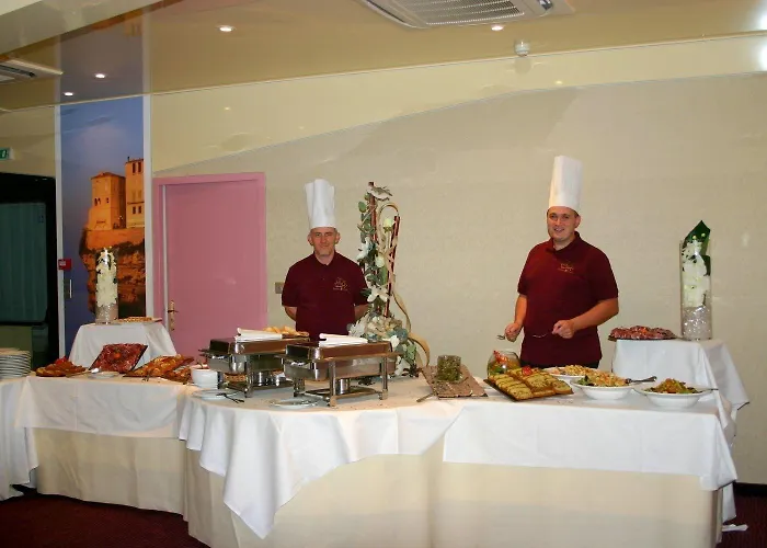 Castel Vecchio Hotel 3*